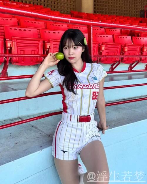 台湾联赛邀韩媛拉拉队美女，连女性观众都心动想去现场观看